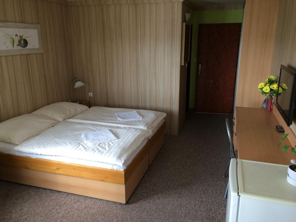 Hotel Pohadka Most Værelse billede